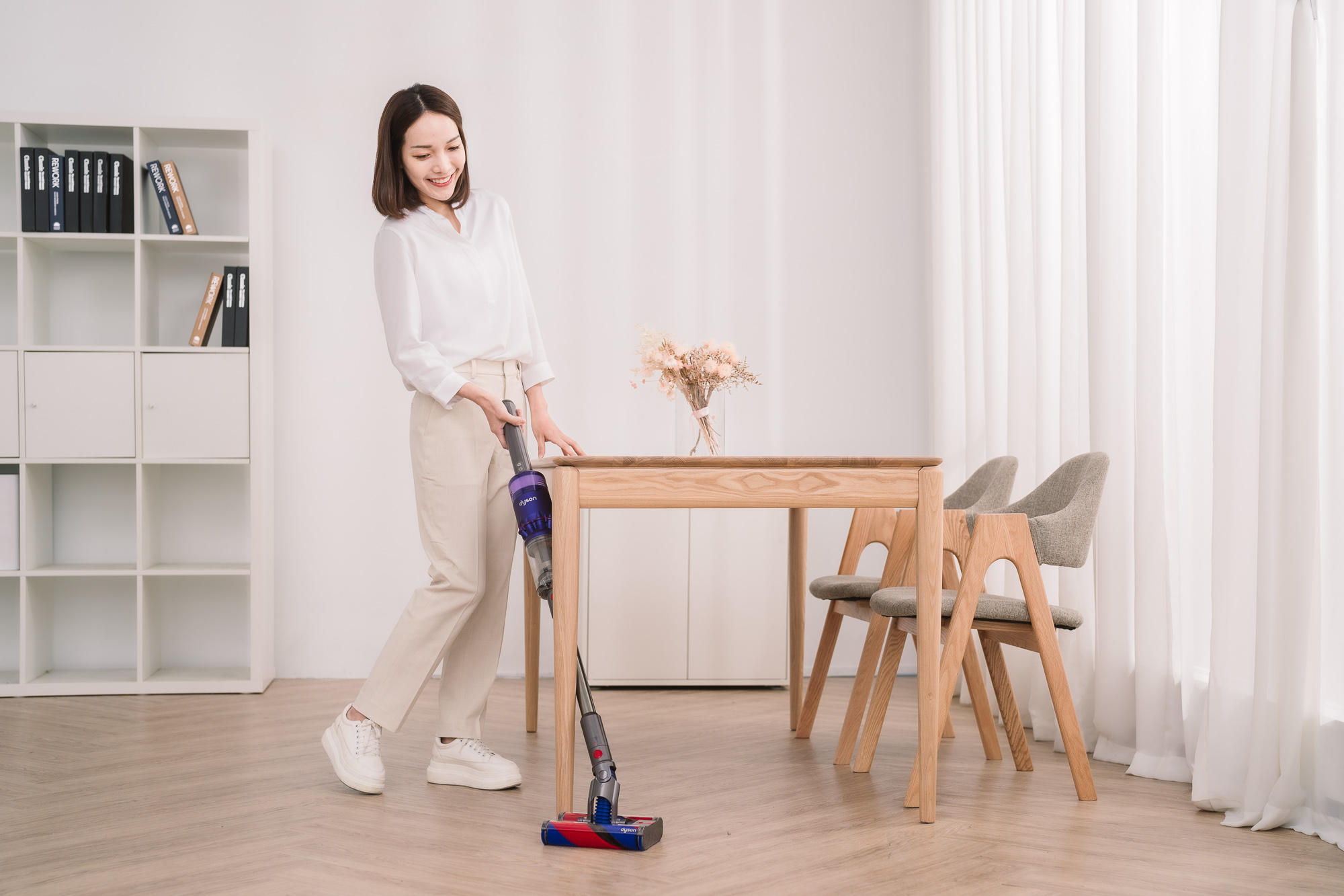 Dyson Micro 1.5kg vs Dyson Omni-Glide: What vacuum compact Dyson wireless is truly the best?