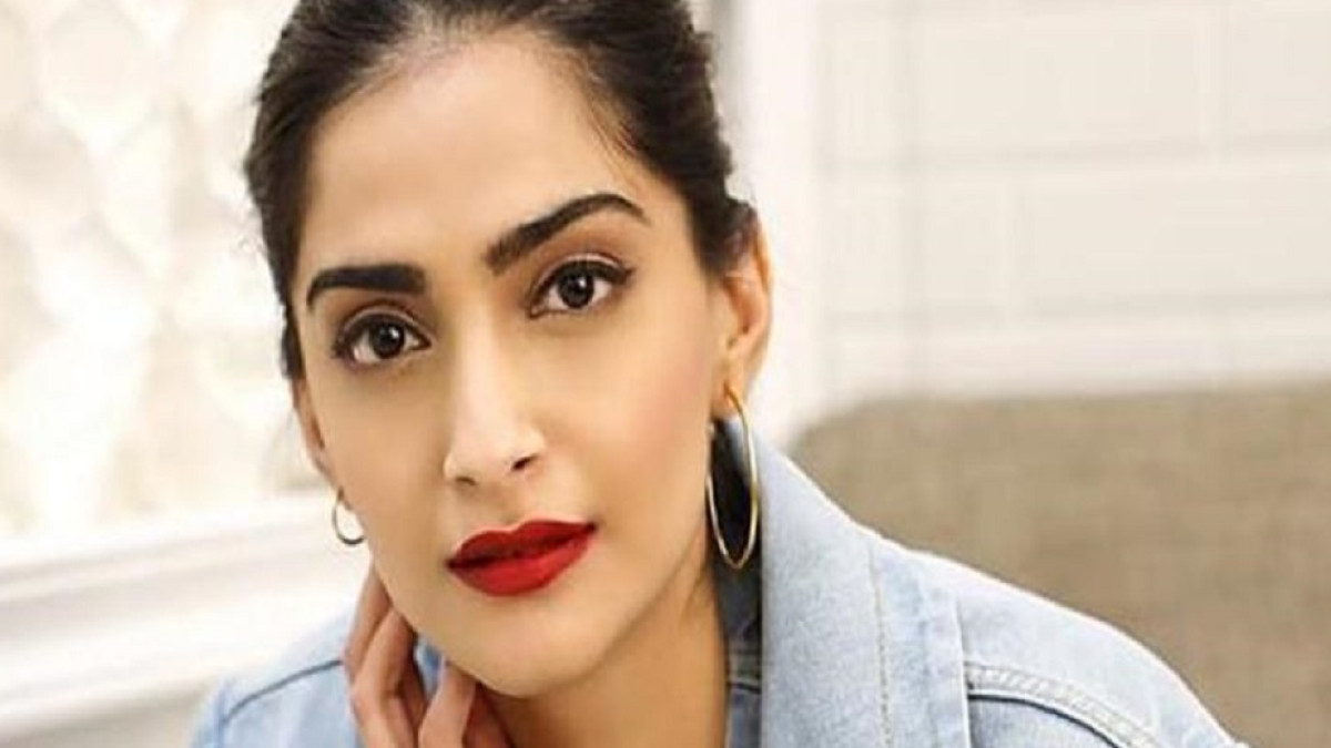 Actor Sonam Kapoor appeals to Rajinder Nagar public ‘to vote’