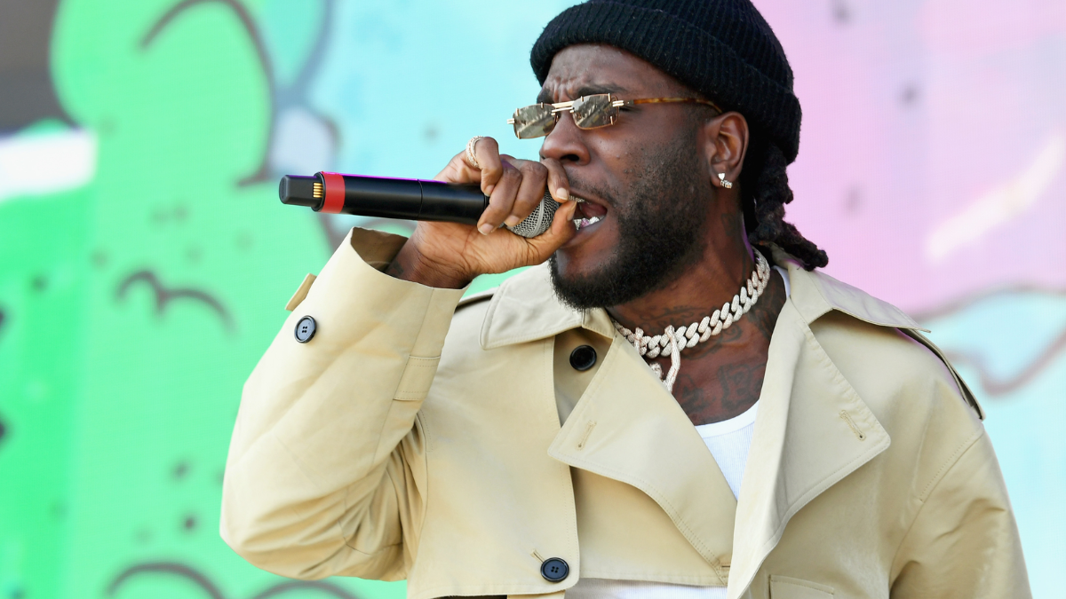 Burna Boy, a Nigerian artist, pays an emotional homage to late Sidhu Moose Wala in a heartfelt way