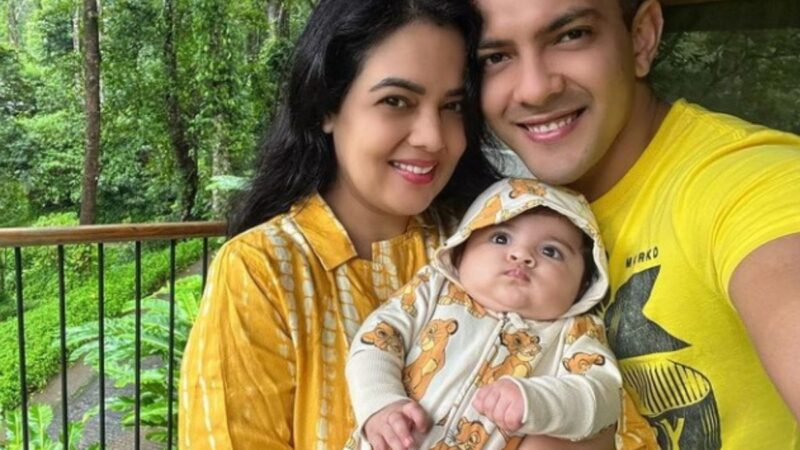 Aditya Narayan goes on first family vacation with little daughter Tvisha; Fans say, “She looks exactly like you”